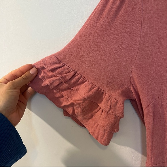 💗🌺Gorgeous pinkish dress!!🎀 Small, ruffles & wrap details, from Europe! - Picture 4 of 16